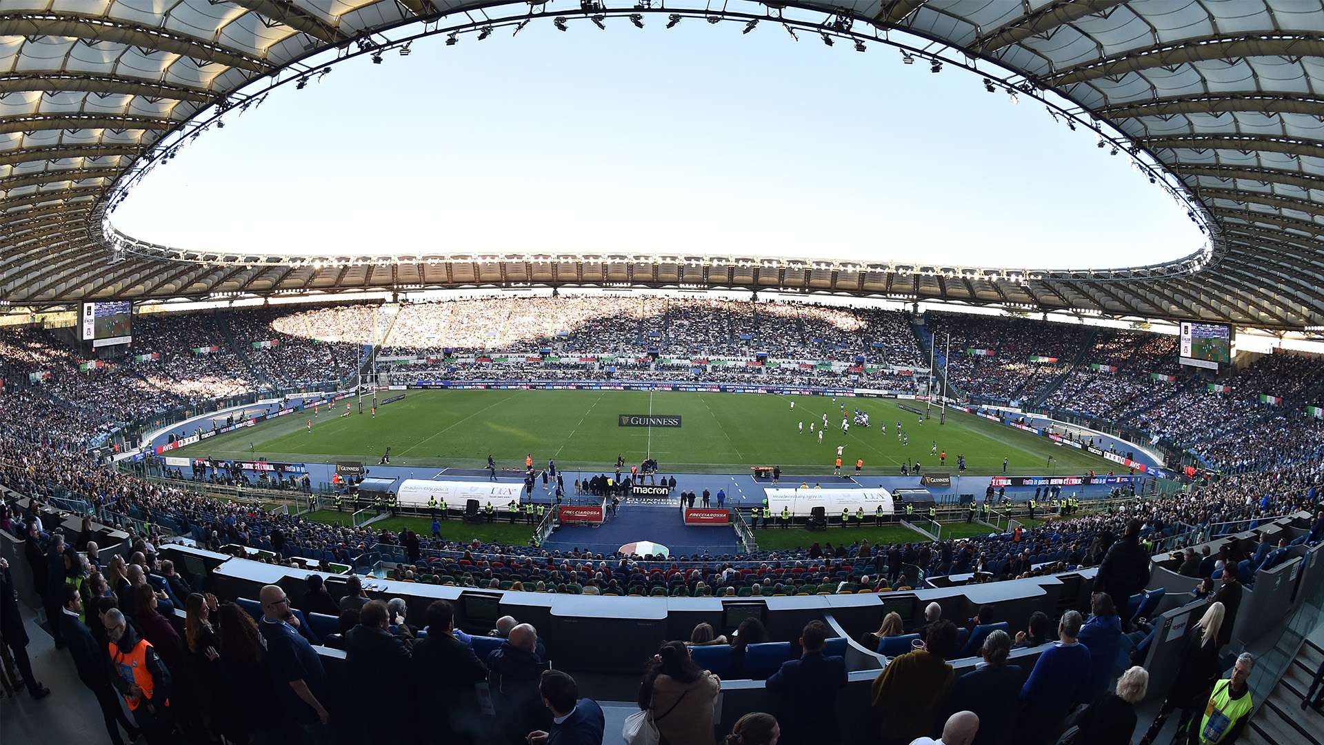 致球員和球 致球員和球